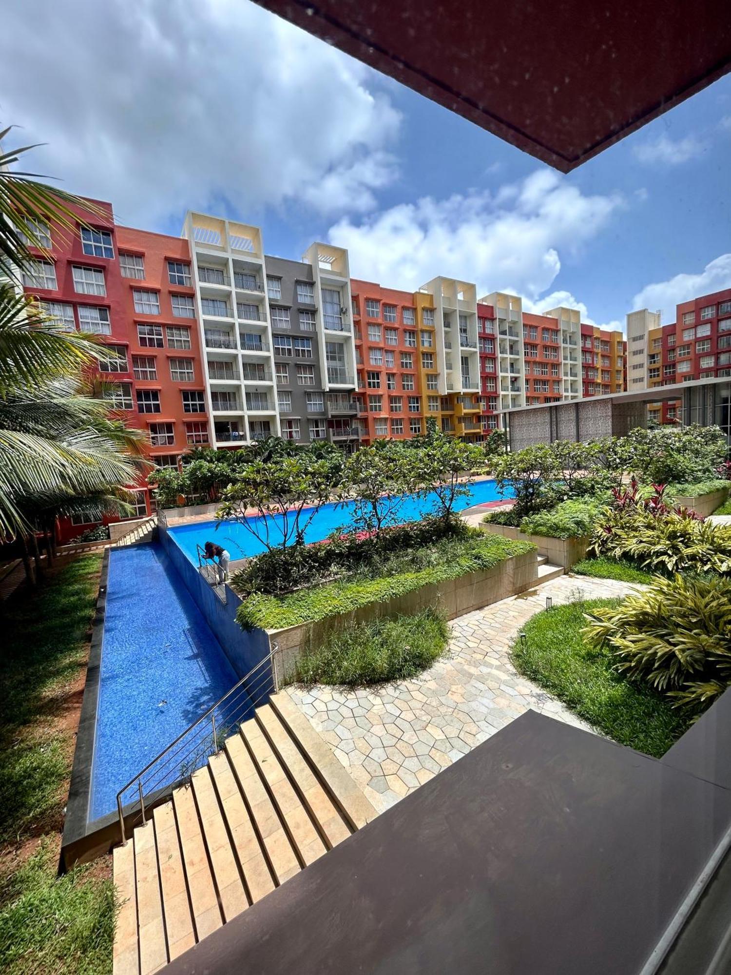 Pool And Garden View Good Stay Premium 2 Bhk Flat 104 Dabolim Exterior photo